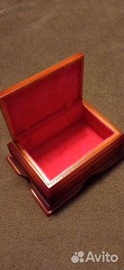 Шкатулка для украшений