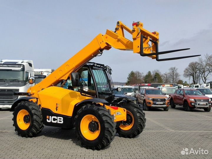 Телескопический погрузчик JCB 531-70, 2024