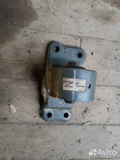 Подушка кпп Lancer 9 лансер 9