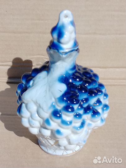 Глиняный кувшин для вина