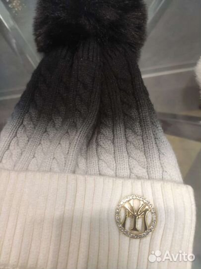 Шапка детская женская с меховым помпоном