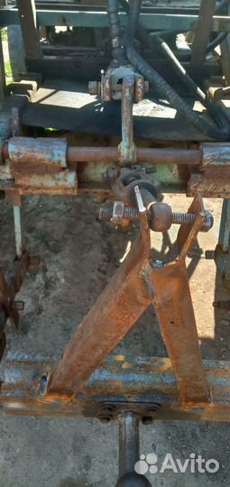 Мини-трактор, 1990