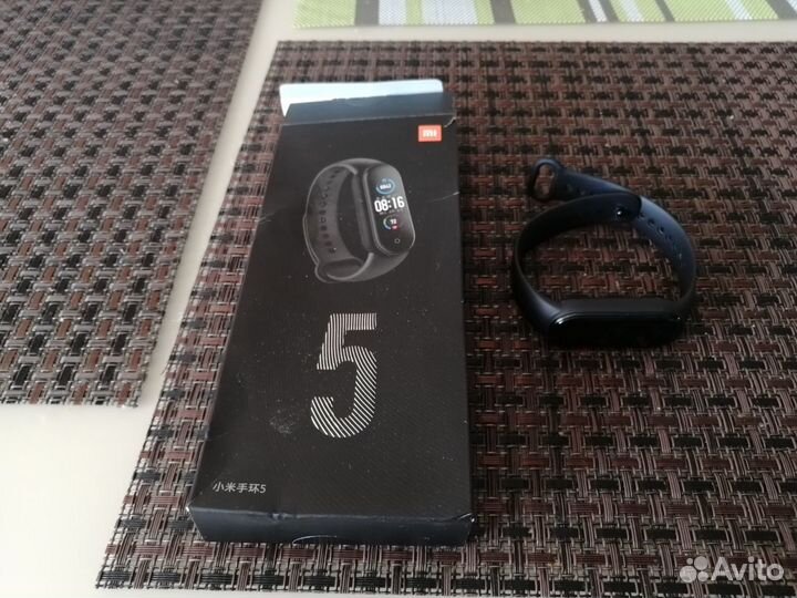 Xiaomi mi band 5