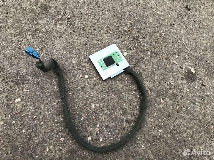 Антенна электрическая Cadillac Escalade 06-14