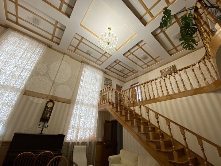 Дом 298 м² на участке 13 сот.