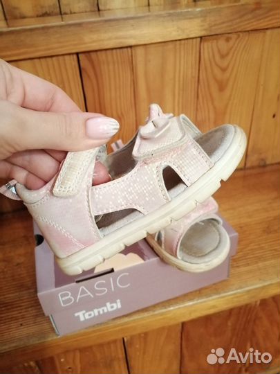 Босоножки Tombi для девочки 22 размер