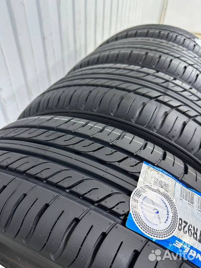 Triangle TR928 215/65 R16