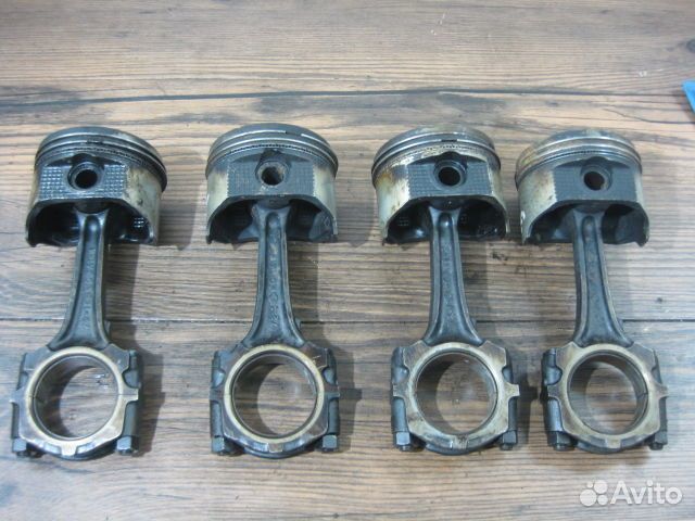 Поршень с шатуном Nissan Primera P10 (1990–1996)