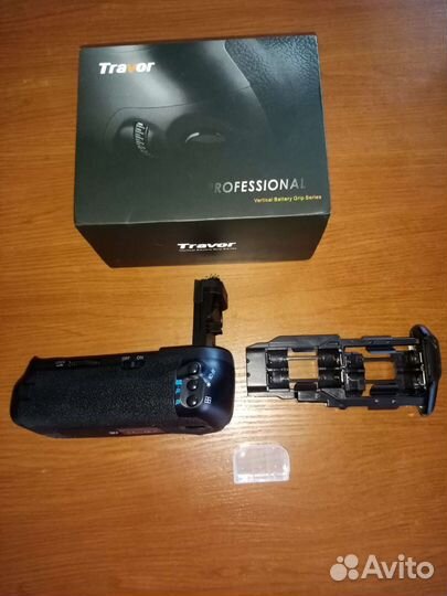 Батарейный блок-ручка для фотоаппарата canon 60D