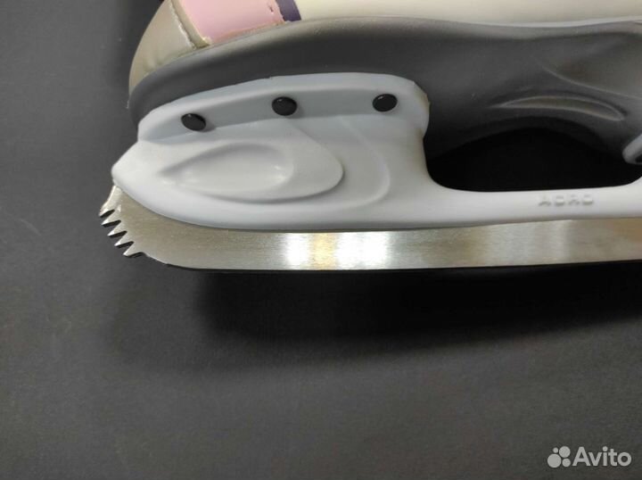 Коньки фигурные reebok gliter