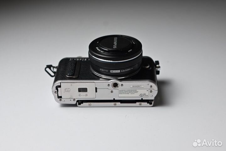 Olympus E-PL8 pancake kit с 14-42 ez
