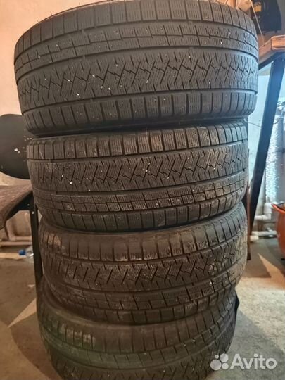 Triangle TR998 235/45 R18 95