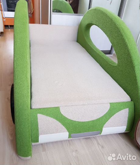 Детский диван кровать растущий стол и стул
