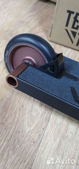 Трюковой самокат tech team