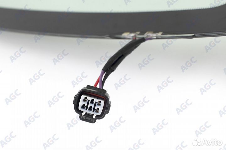 Стекло лобовое Toyota Land Cruiser 200 2015- (AGC)