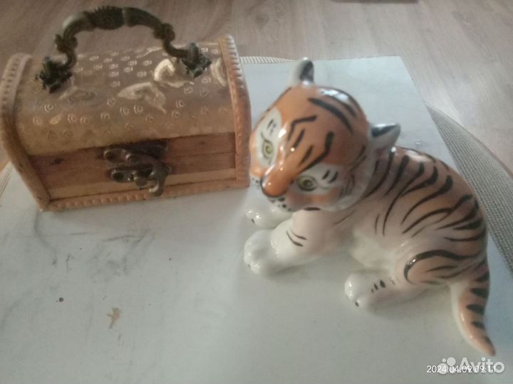 Тигренок лфз. сундучек деревянный