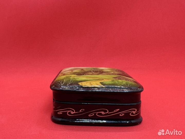 Шкатулка с художественной росписью