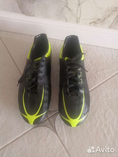 Футбольные бутсы