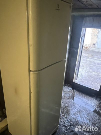 Холодильник