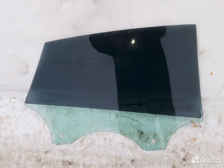 Стекло заднее левое Audi A5 8T8845205C