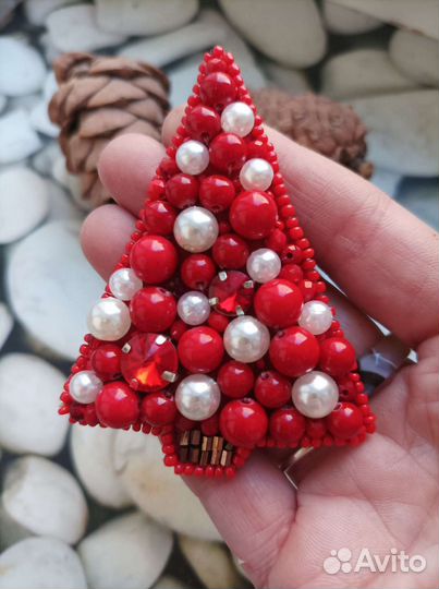 Брошь ëлка ручной работы новая