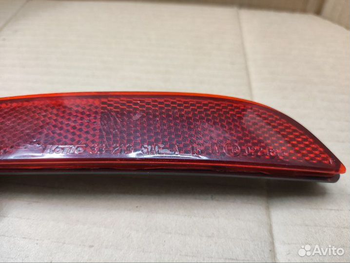 Катафот бампера задний правый Toyota Camry V70