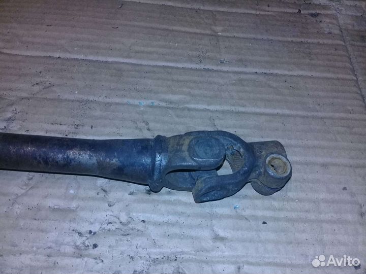 Кардан рулевой Nissan Terrano 1