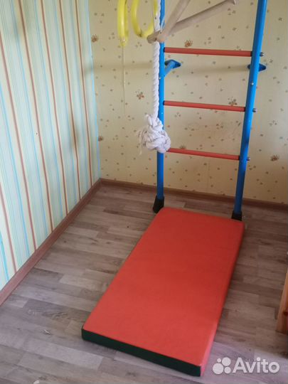 Детская спортивная шведская стенка