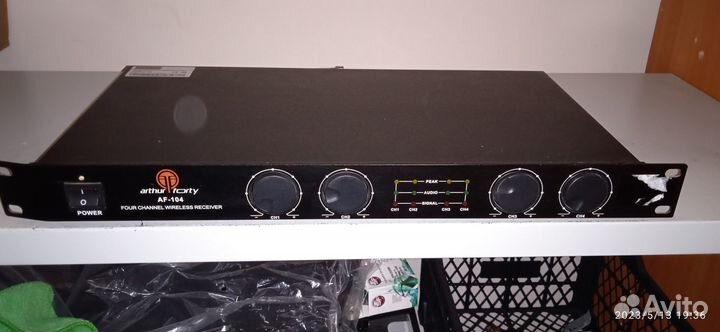 Arthur Forty AF-104 four channel wireless receiver