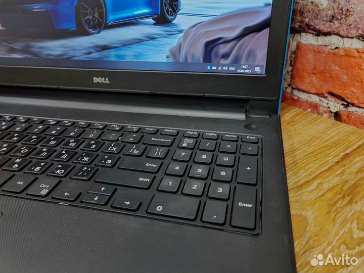 Игровой ноутбук Dell с 2 видеокартами для работы