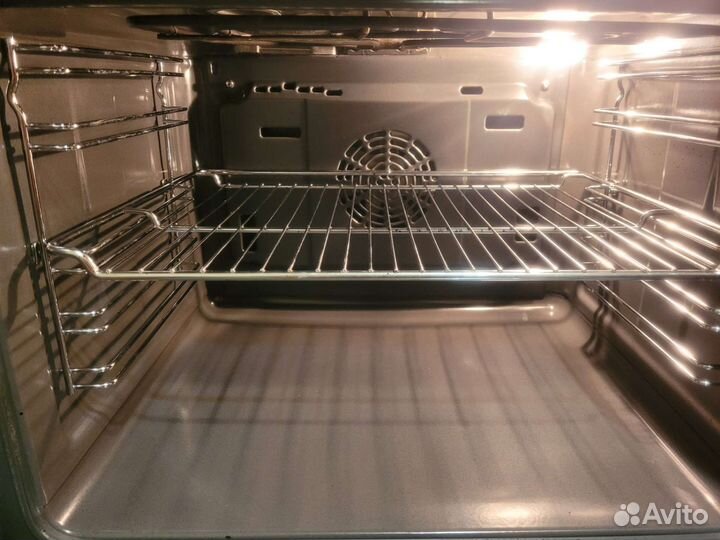 Духовой шкаф Siemens Hb23gb641r