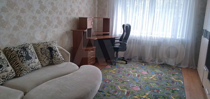2-к. квартира, 65 м², 4/10 эт.