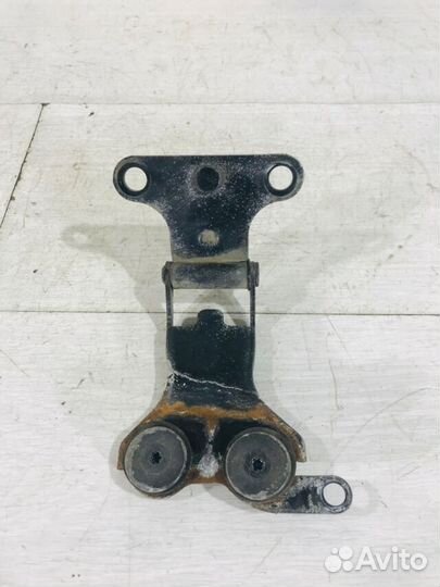 Петля крышки багажника левая toyota land cruiser prado 150 2.7 ат