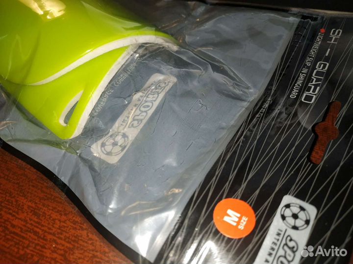 Щитки для ног, размер M