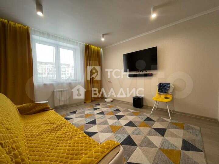 2-к. квартира, 60 м², 1/4 эт.