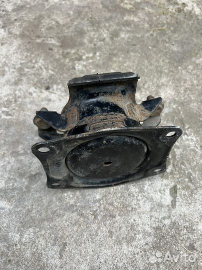 Подушка двигателя задняя Honda Accord 7