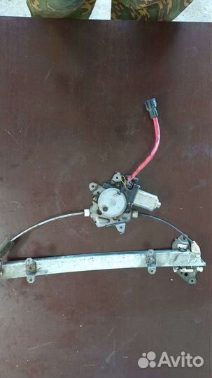 Стеклоподъёмник передний правый Ниссан микро