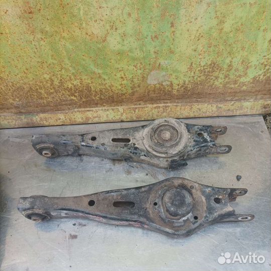 Рычаг задний нижний левый Kia Sorento 2 XM