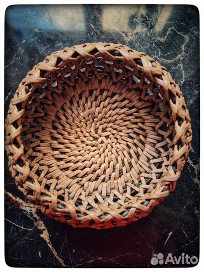 Ваза для фруктов плетеная