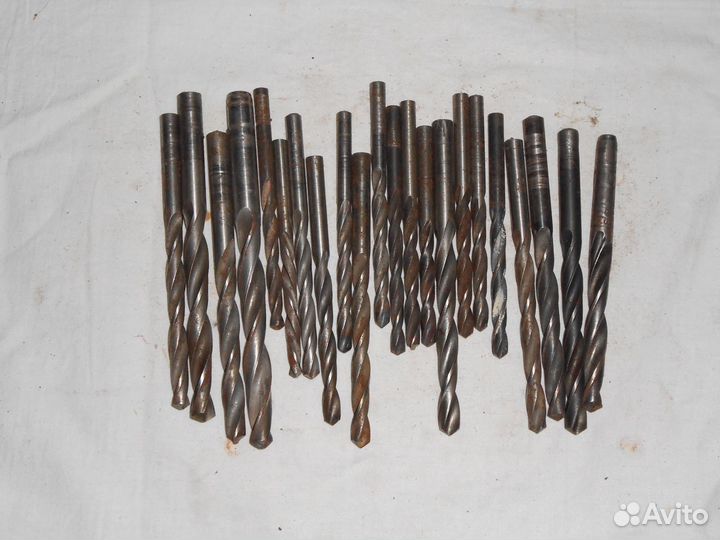 Инструмент токарный