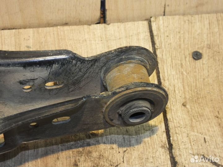 Рычаг задний правый, гитара Toyota Avensis t270