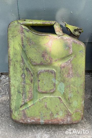 Металлическая канистра 20 литров