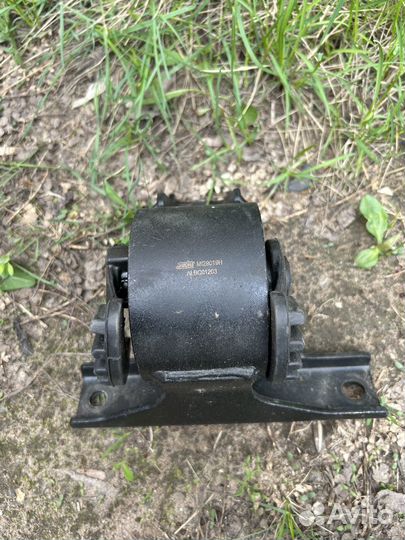 Опоры двигателя Suzuki SX4