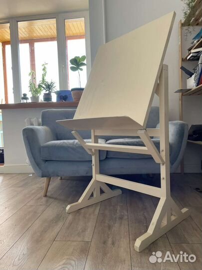 Мольберт художественный