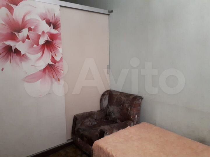 Комната 10 м² в 4-к., 1/1 эт.