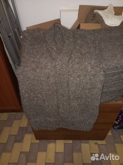 Жилет шерстяной