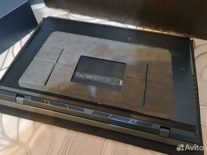 Ноутбук Asus ZenBook Pro ux582lr-H2012T