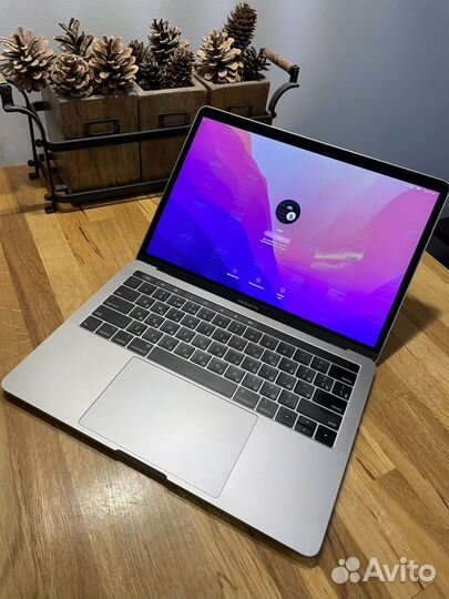 Macbook pro 13 2019 touch bar