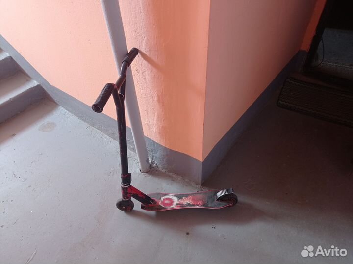 Отдам трюковой самокат