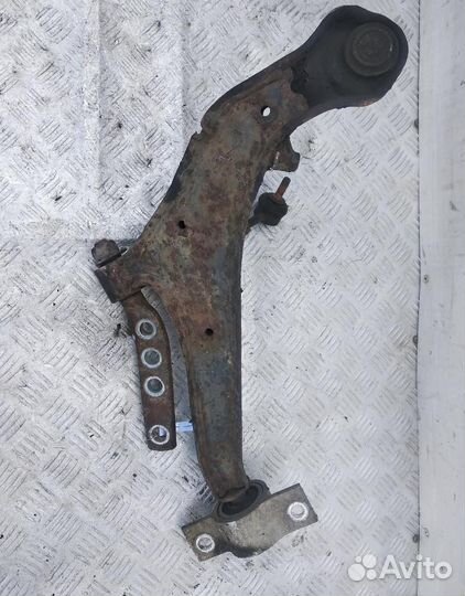 Рычаг передний левый Nissan Maxima